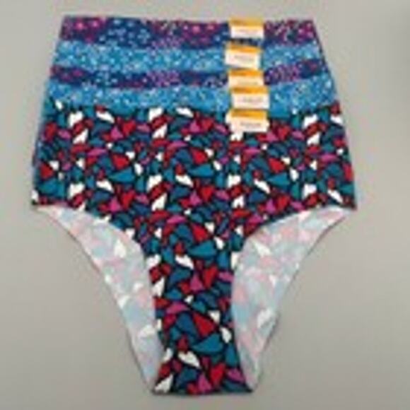 Aqua Other - Aqua Intimates Panties Womens Small Hipster Set of 5 Colorful Paisley Hearts
